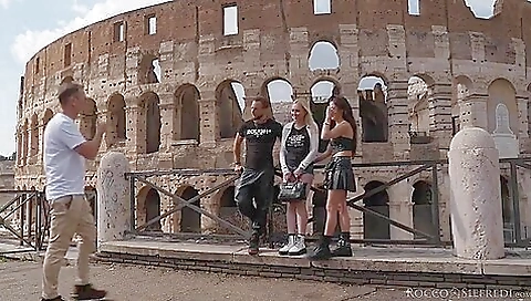 Blonde cutie with perfect ass gets