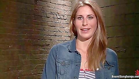 Hawt sweetheart likes to make her sex