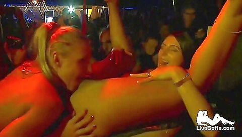 Sexy young blonde in whippedass video