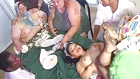 Sexy chick fucks like a slut