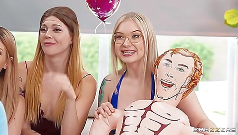 Sexy blonde is anitter clips and ready to fuck so good current bbc