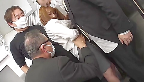 Maria lovely japanese model is a hot milf in action