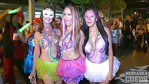 Sexy younger girl has sex with arap thanion